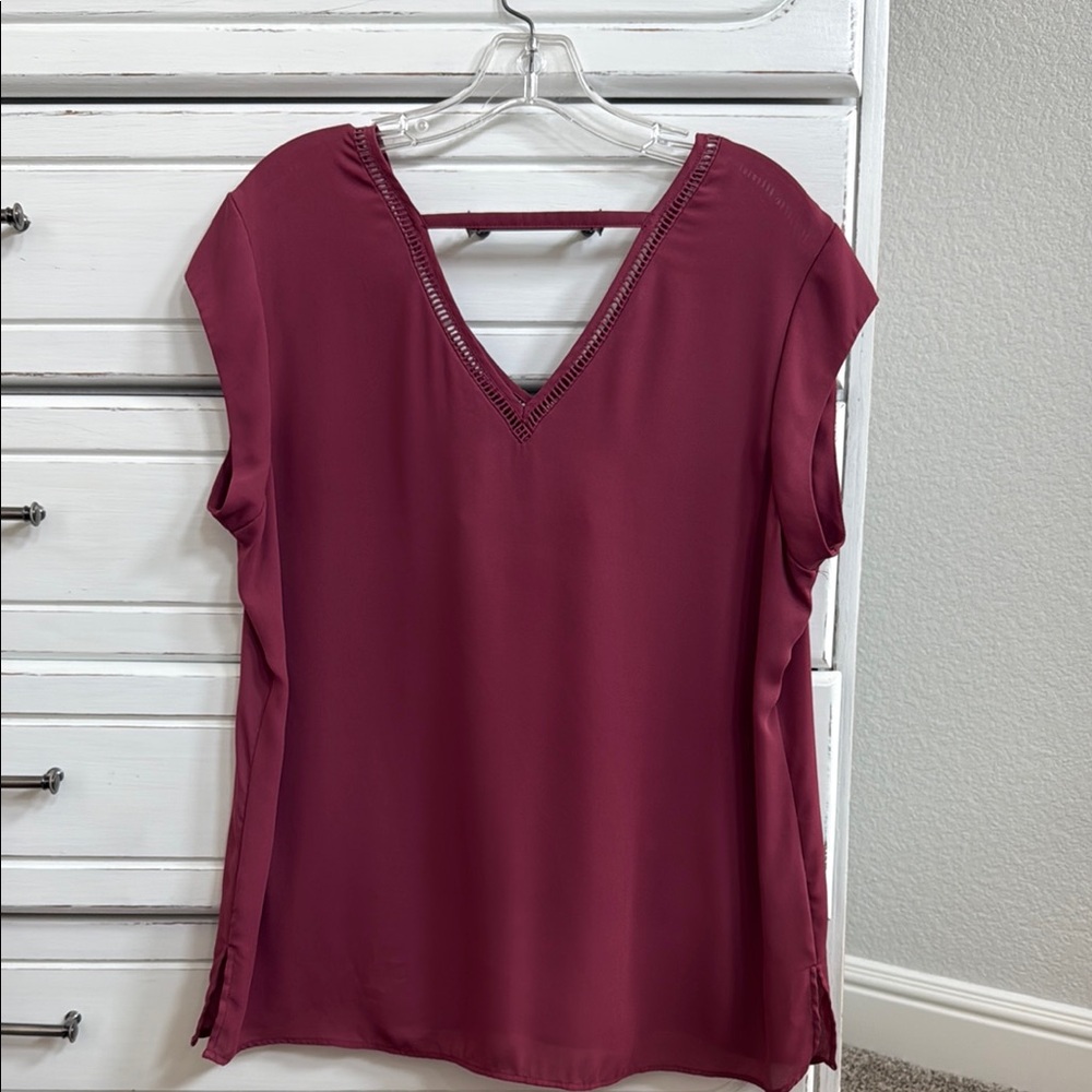 Women's Berry V-Neck Top - Picture 3 of 4